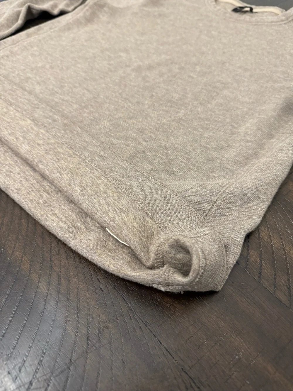 Banana Republic Tan Crew Neck Men’s Long Sleeve Pullover Sweater Size Medium
